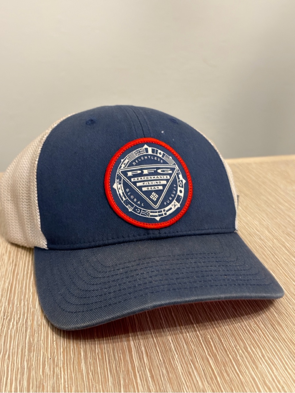 Columbia PFG Navy White Mesh Trucker Hat Fishing Outdoor Cap